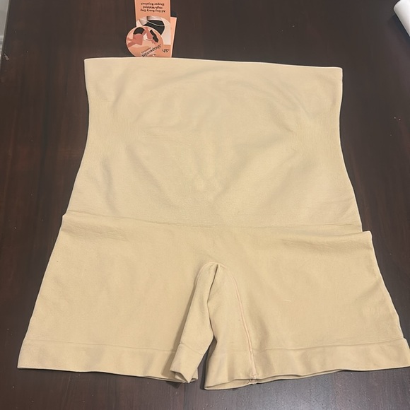 Shapermint Essentials All Day Every Day High-Waisted Shaper Shorts Nude Size 2XL - Picture 3 of 12